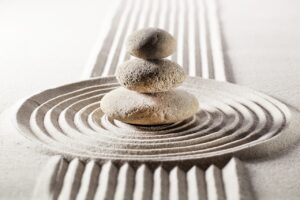 Ein Zen Garten aus Steinen. Achtsamkeit Coaching in Frankfurt